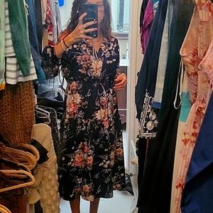 🍑 v-neck navy floral kimono style dress